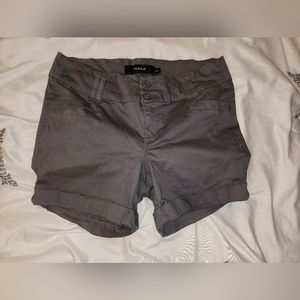 Torrix 10 Gray 5 Inch Stretch Sateen Mid-Rise Short Preowned